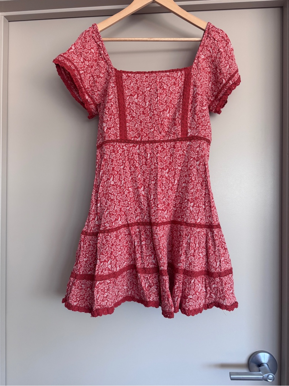 American Eagle Outfitters Red Floral Square-Neck Tiered Dress